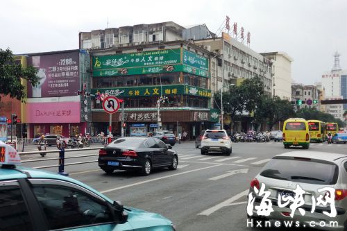 莆田大唐小区出口道路禁掉头 出行需绕一大圈
