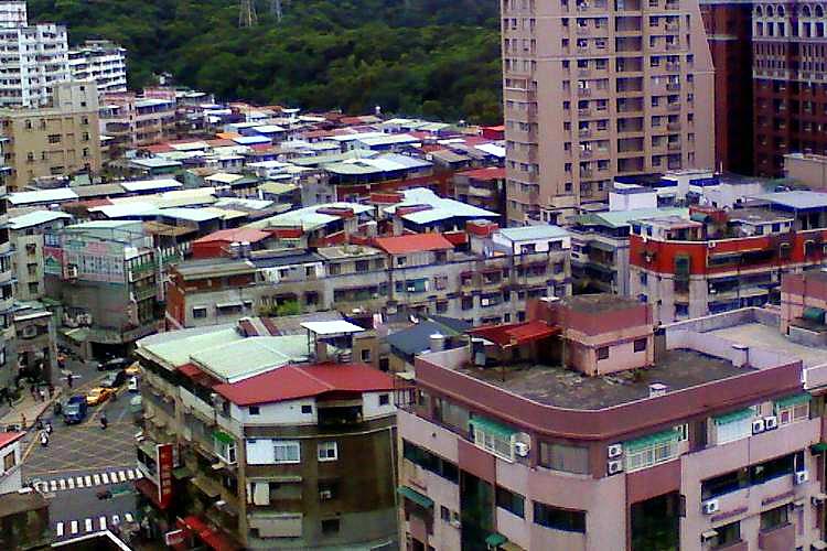房地产市场价格有机会回跌到正常水准